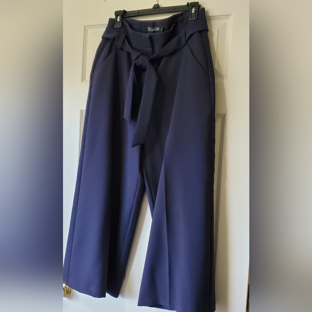 New York & Company crop pants Size 10